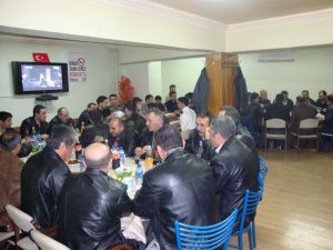 Tüpraş Çalışanları Derneği’nden çiğköfte ziyafeti