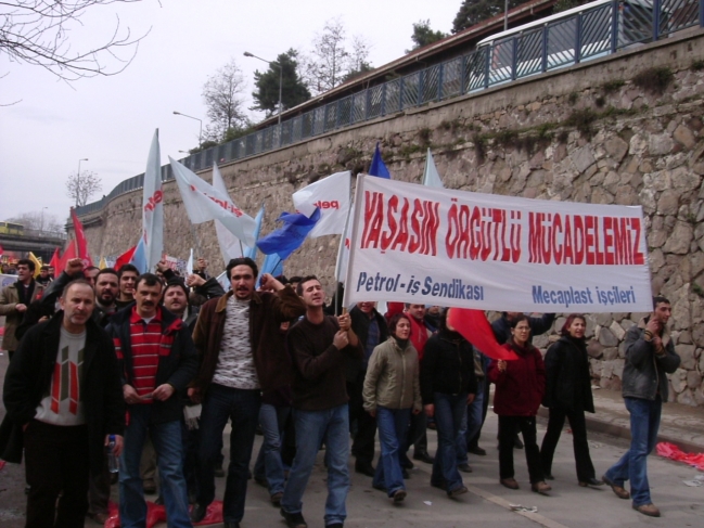 Yoksulluğa ve adaletsizliğe karşı miting