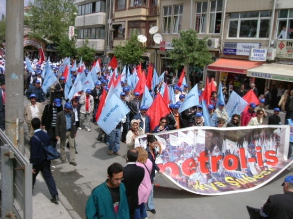 1 Mayıs’ı Lüleburgaz Kongre Meydanı’nda kutladık