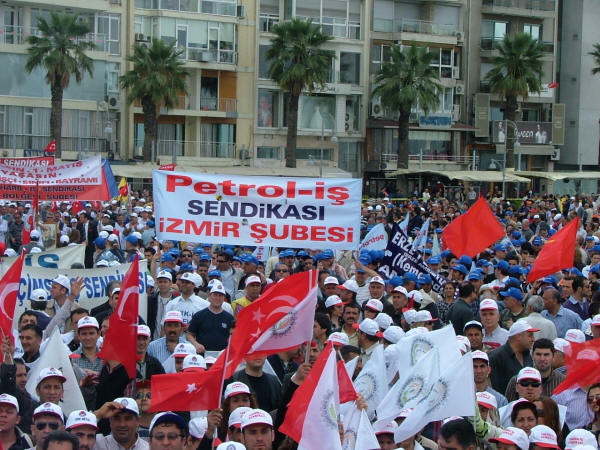 İzmir’de 1 Mayıs kutlandı