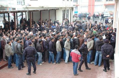 İŞ-KUR işsizleri kapıya dayandı