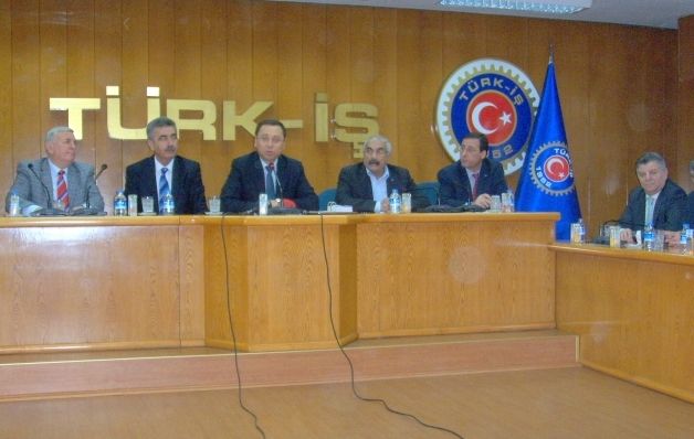 Yola devam ediyoruz