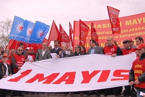 Yüzlerce okuru Özgür Gündem için yürüdü