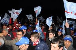 İşten çıkarmalara Petrol-İş’ten tepki