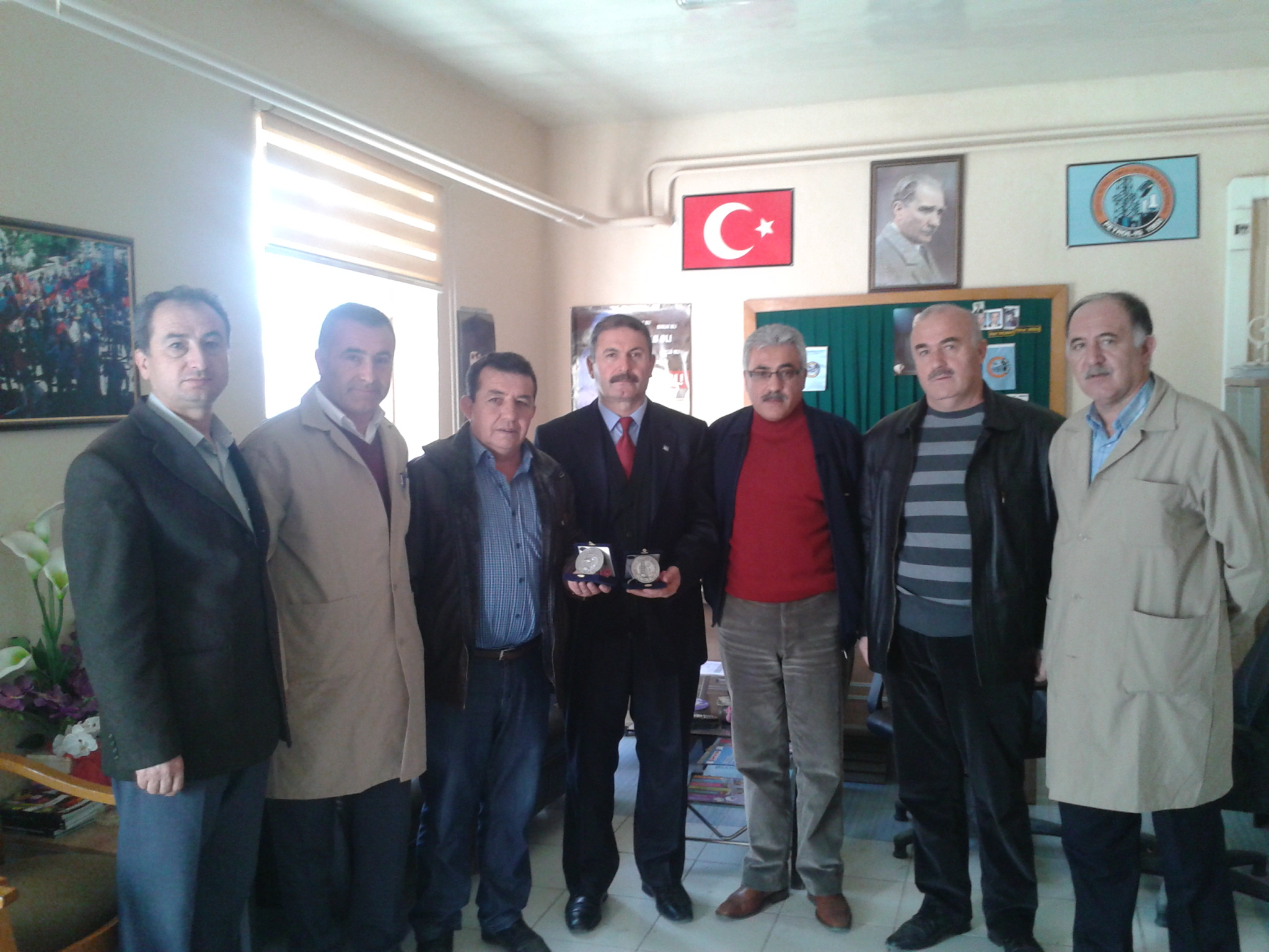 MKE Barutsan’da Emekli Olan Üyelerimize Plaket Töreni Yapıldı