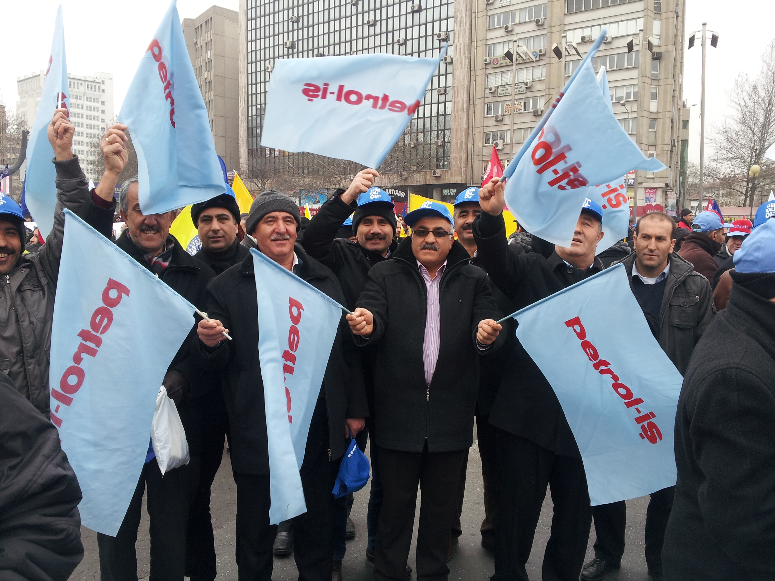 Ankara Şubemiz Özgürlük, Barış, Demokrasi, Adalet ve Emek İçin Sıhhiye Meydanı’ndaydı