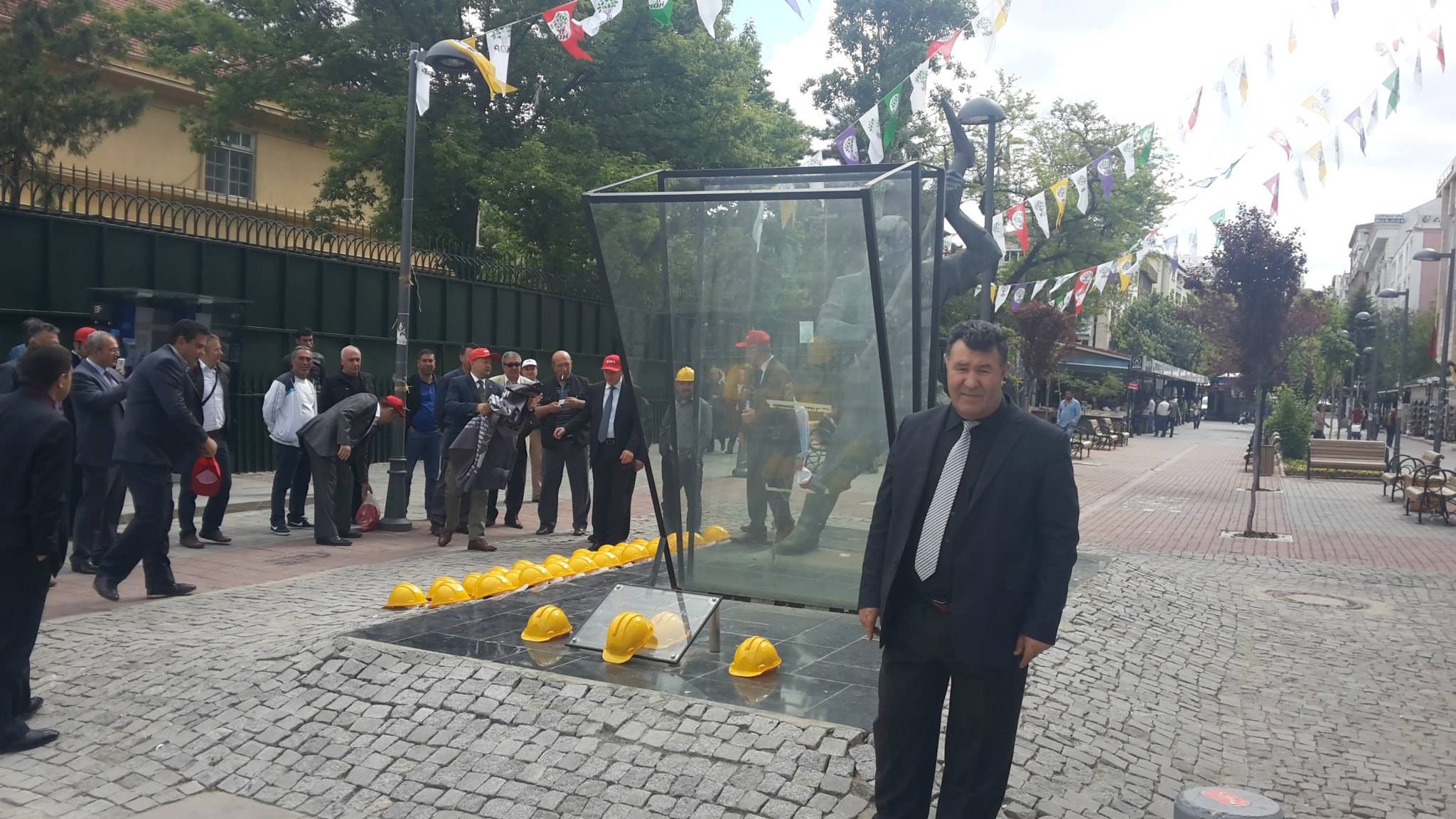Soma’da işçilerin eylemi sürüyor