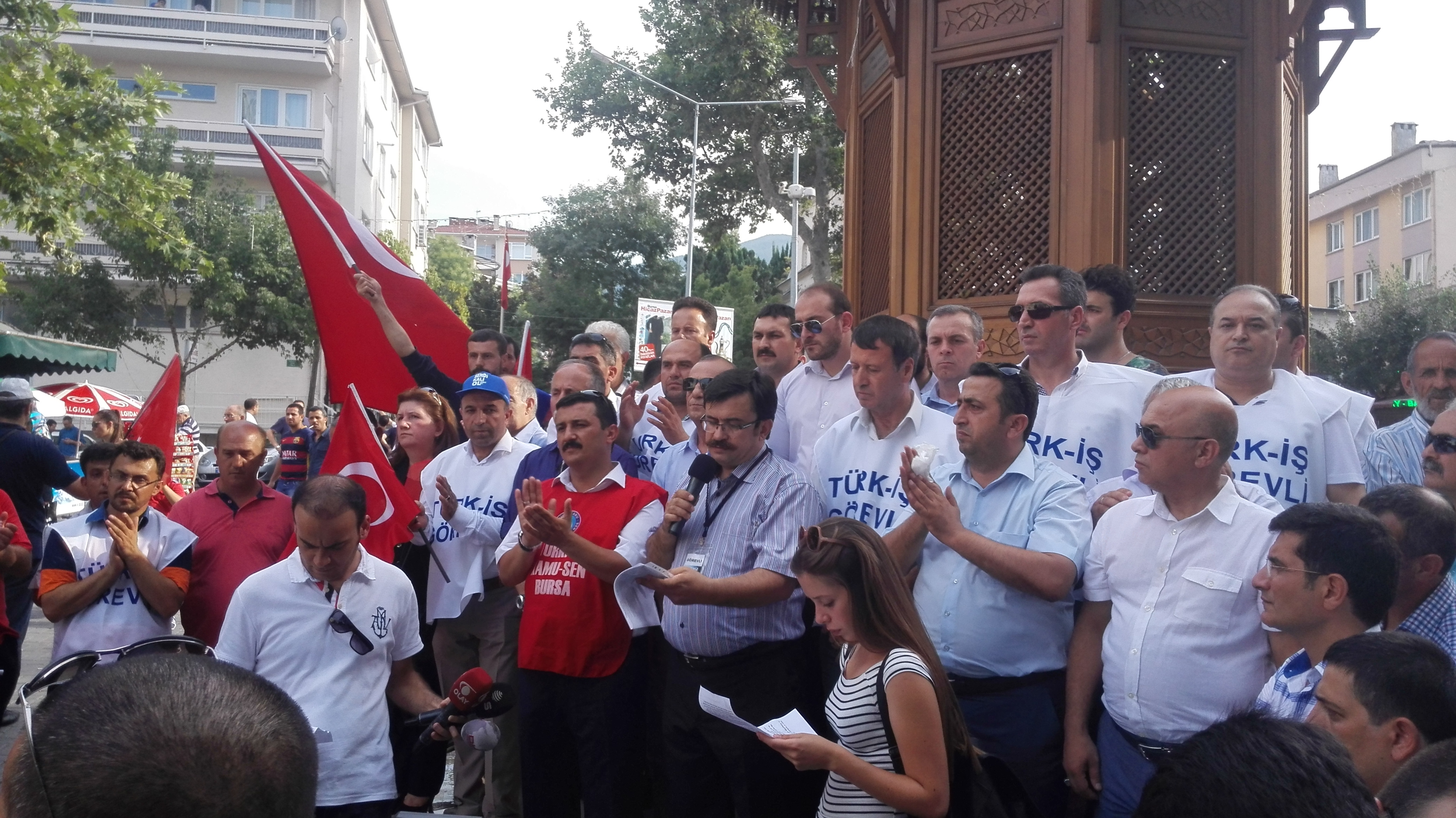 Bursa Şubemiz Hepimiz Mehmediz Platformu’nun Yürüyüşüne Katıldı