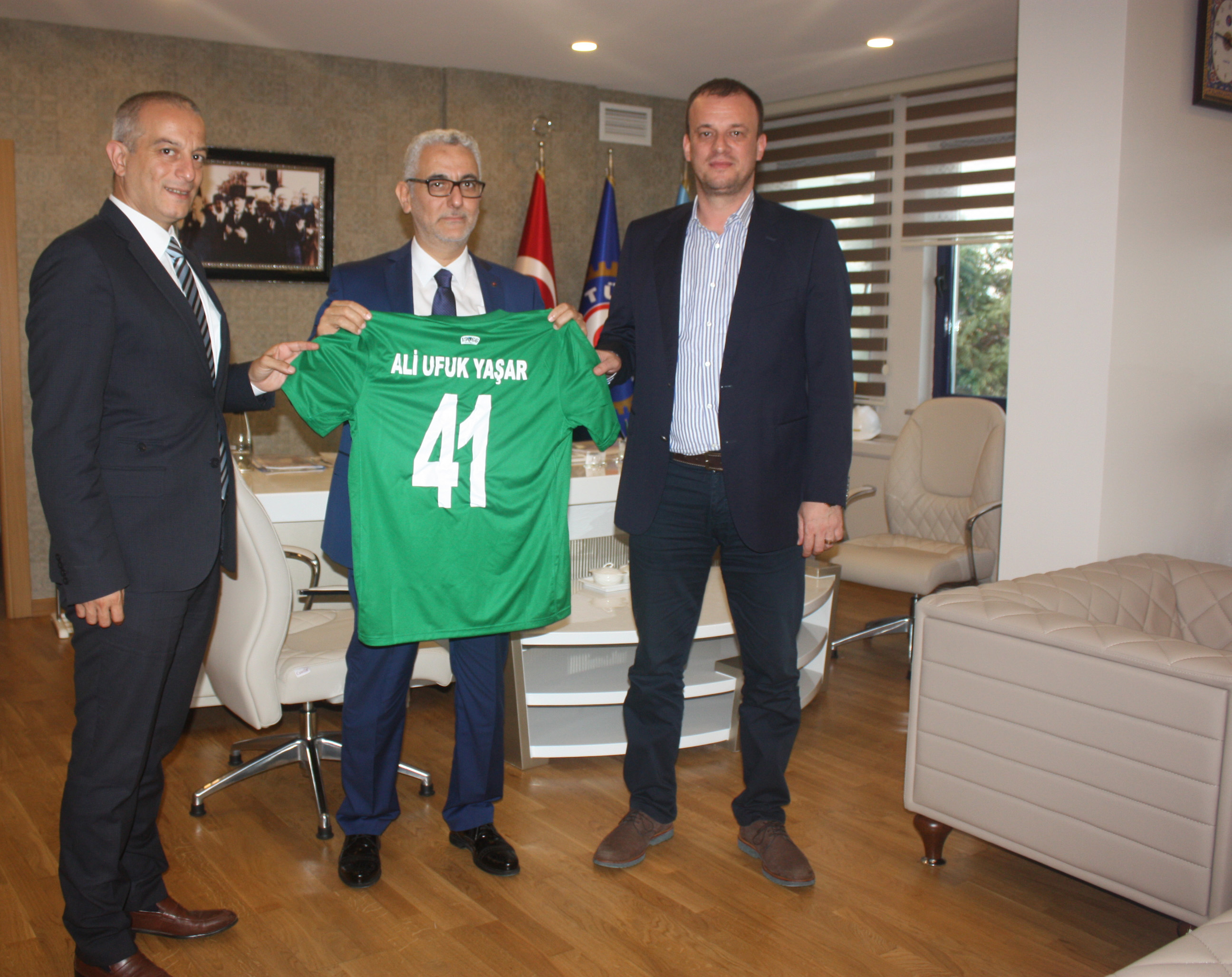 Kocaelispor Başkanı ve CHP Kocaeli Meclis Üyesinden Ziyaret