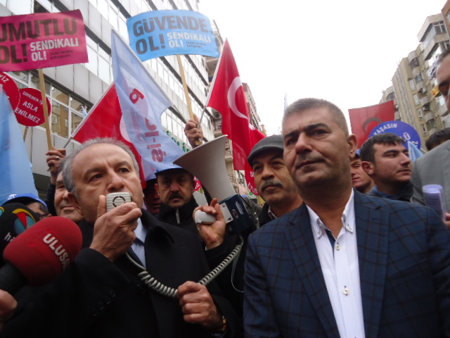 PANPLAST YÖNETİM KURULU SUÇ İŞLİYOR! BASKILAR PANPLAST İŞÇİSİNİ YILDIRAMAZ!