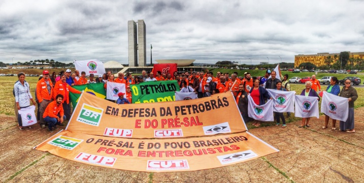 Brezilya Petrol İşçileri Petrobras’ı Savunuyor