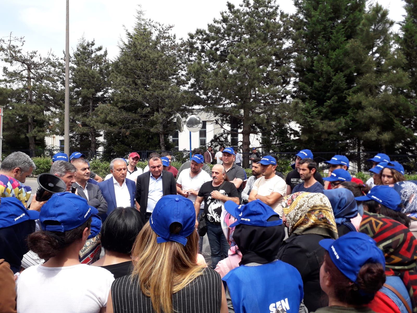 Merkez Yöneticilerimizden Flormar Direnişine Destek