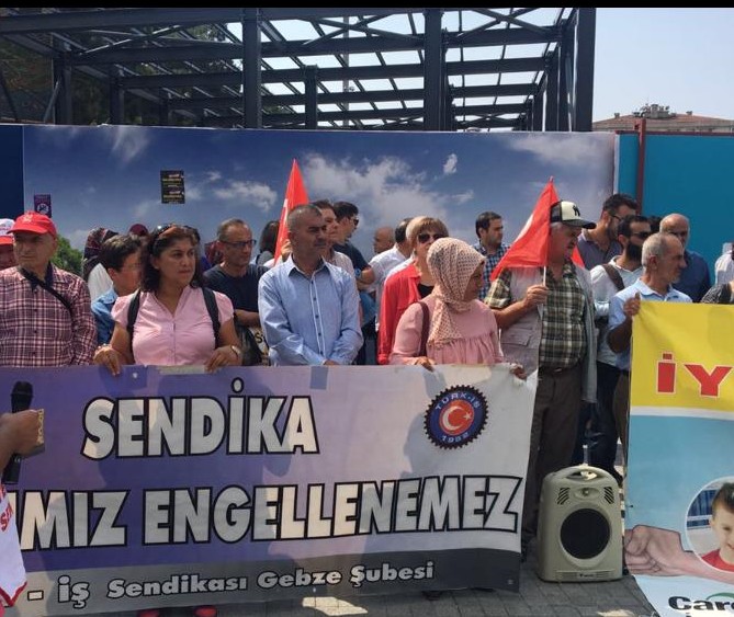 Cargill İşçilerini Gebze’de Flormar İşçileri Karşıladı