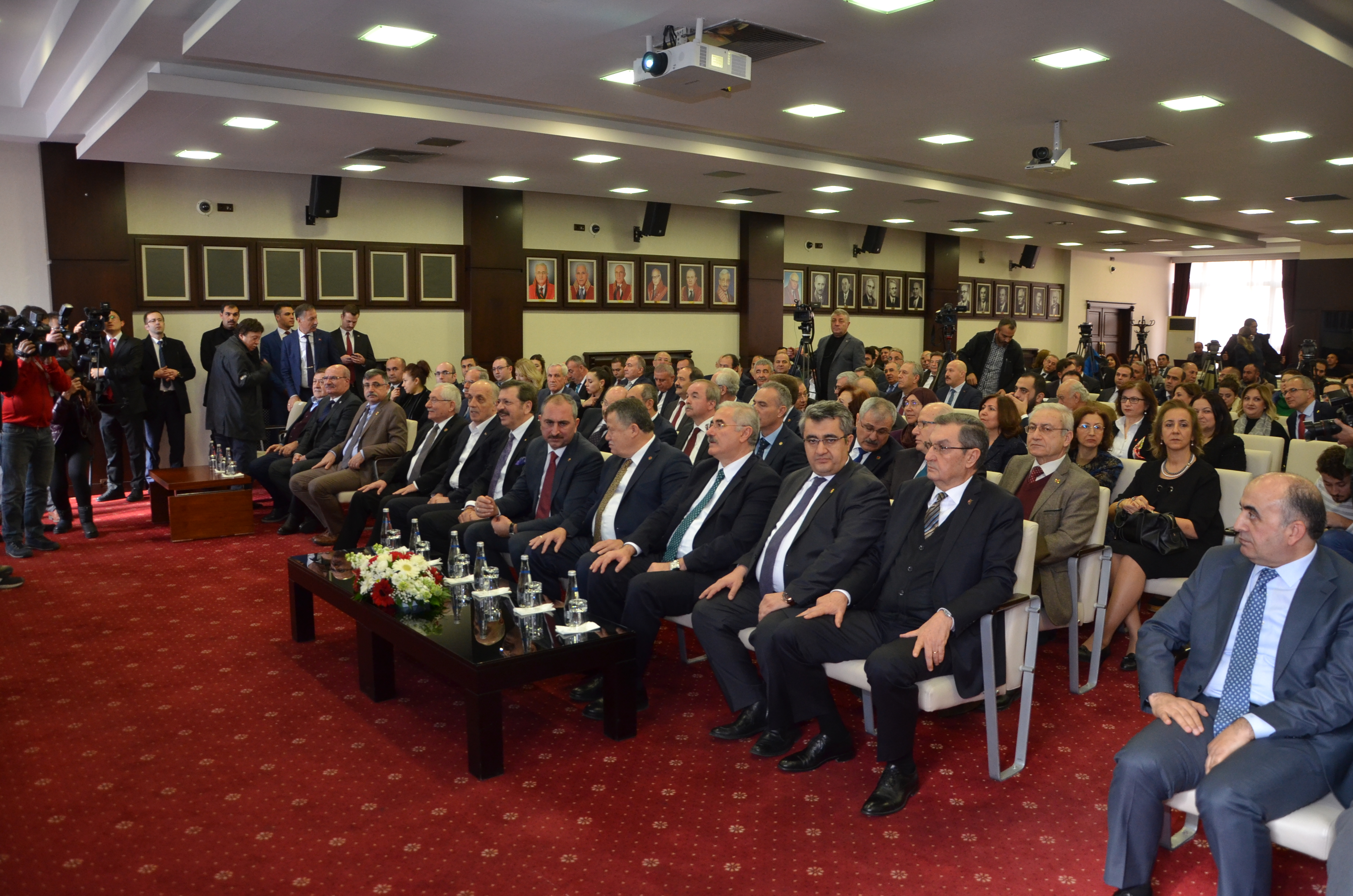 “İş Kanunu Ve Yargıtay Uygulması” Adlı Kitap Tanıtıldı