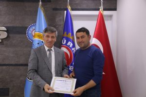 Kamu emekçileri, sağlık çalışanları grevde