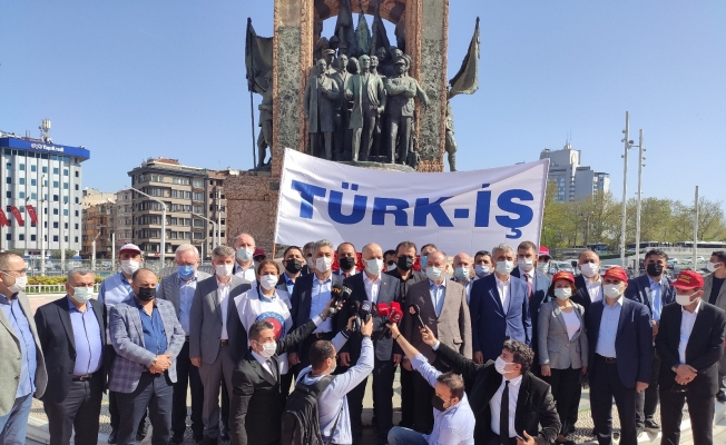 TÜRK-İŞ HEYETİ TAKSİM’DE ANMA PROGRAMI GERÇEKLEŞTİRDİ