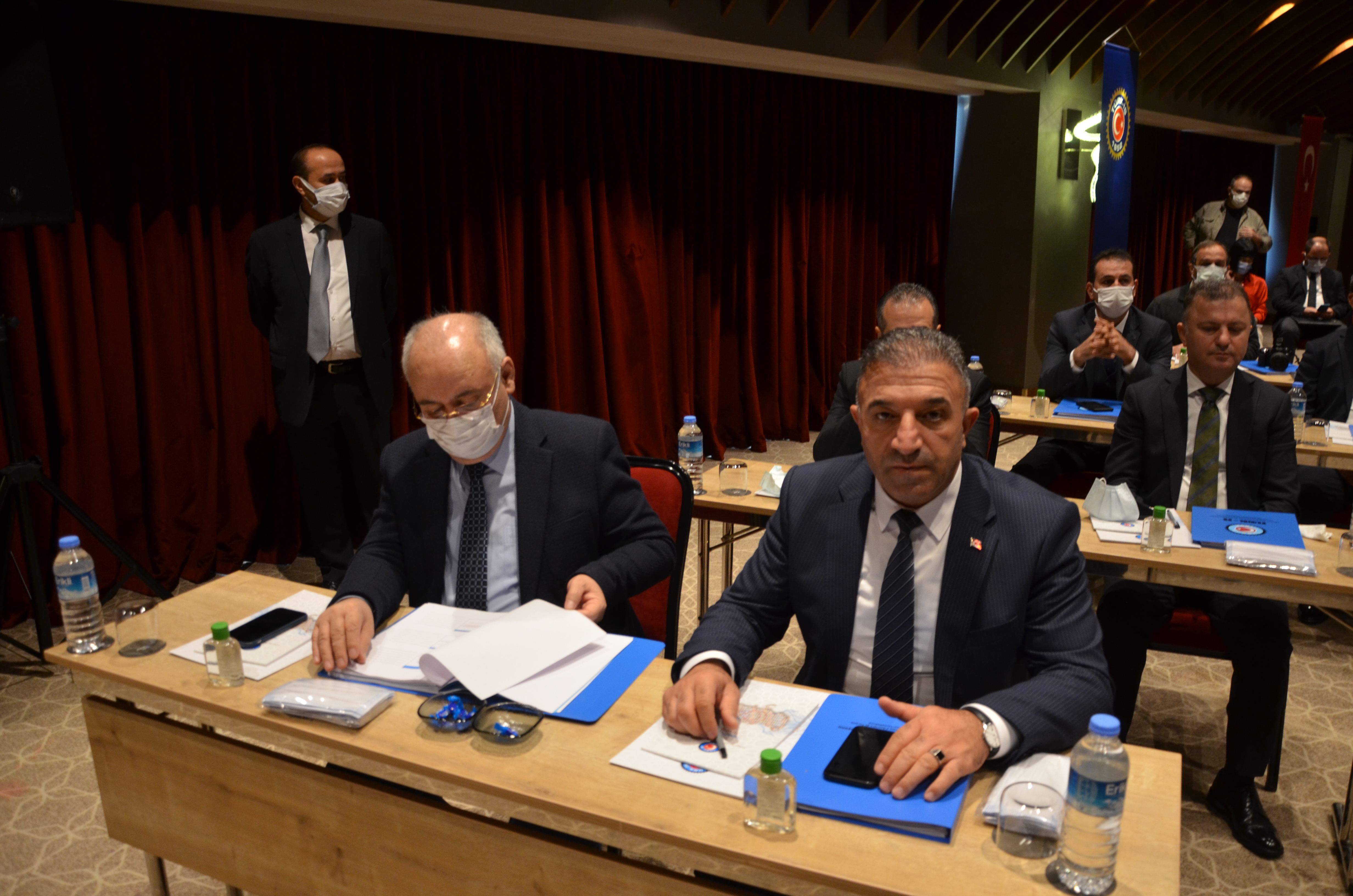 TÜRK-İŞ GENEL MALİ SEKRETERLER SEMİNERİ ADANA’DA GERÇEKLEŞTİRİLDİ
