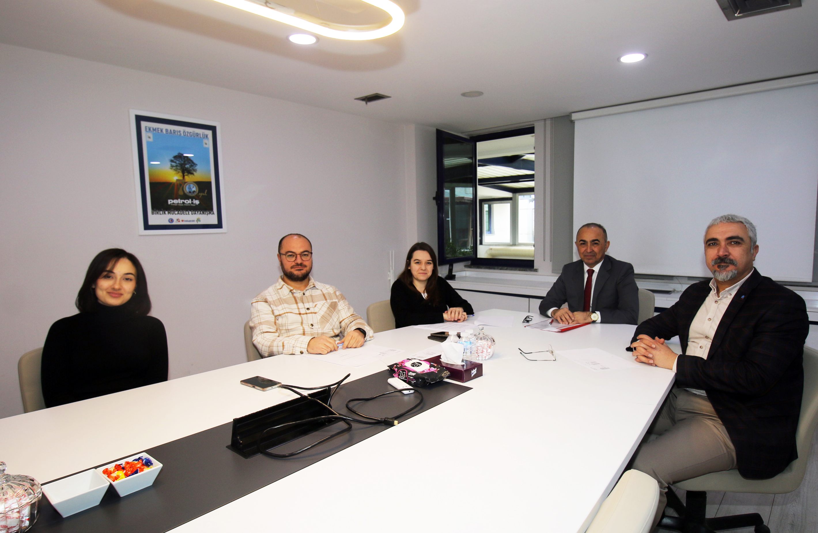 Yeni Örgütlendiğimiz Ece Seramik İşyerinde TİS Başladı