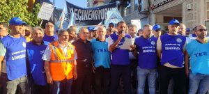Batman Şubemizden AK Parti Önünde Basın Açıklaması; “Emeğe Saygı ve İşçiye Değer Verilmesi” İstiyoruz!